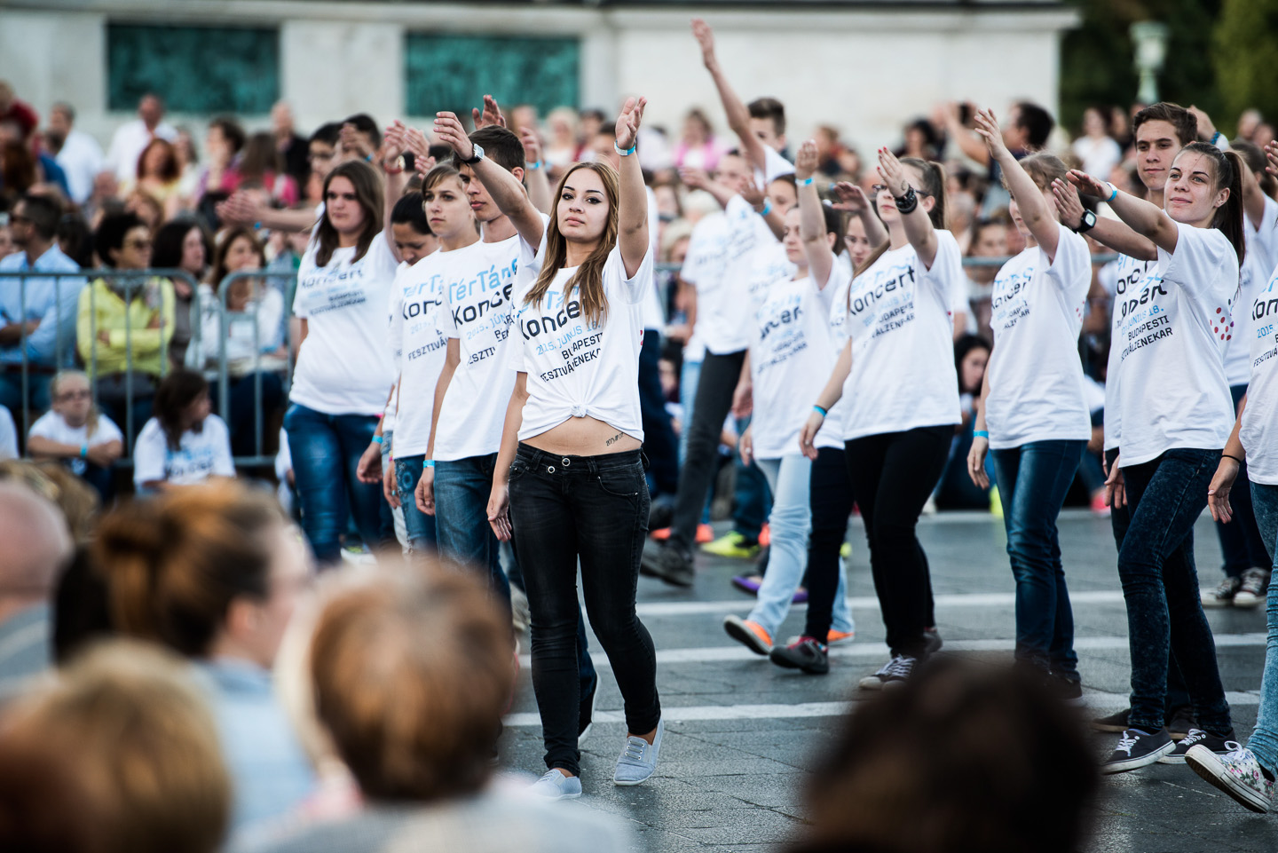 Ötszáz hátrányos helyzetű fiatal táncol a Fesztiválzenekar TérTáncKoncertjén