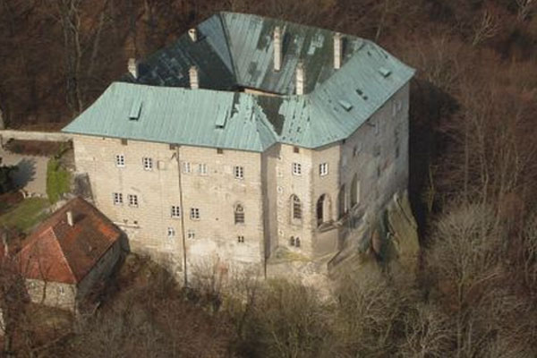 Pokoli átjáró a cseh Houska kastély