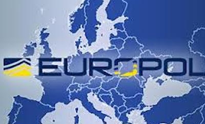 Europol: az embercsempész-hálózatok bevétele tavaly elérhette az 5-6 milliárd dollárt
