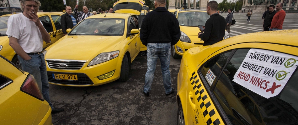 Ezer budapesti taxis engedélyét vonták be! – itt vannak az okok