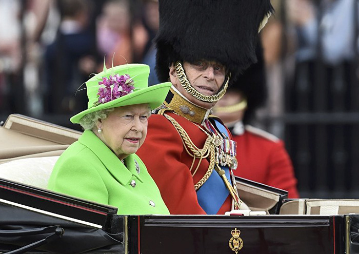 Erzsébet királynő zöld ruhája elképesztő reakciókat produkált