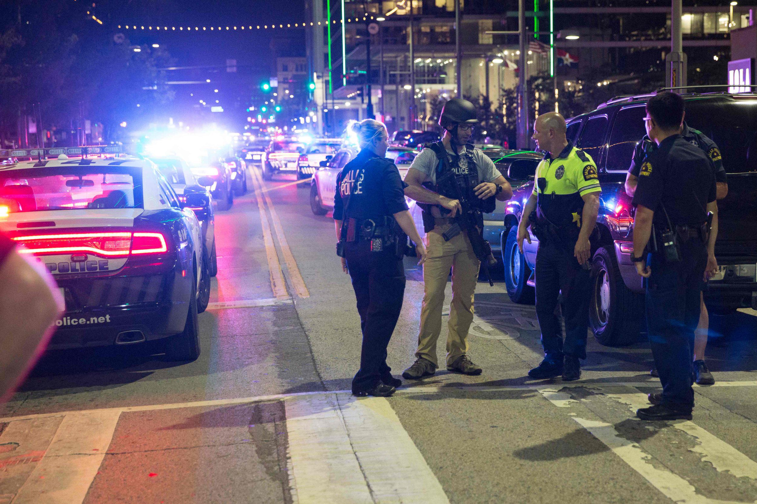 A rendőröket gyilkoló orvlövész további támadásokat készített elő Dallasban