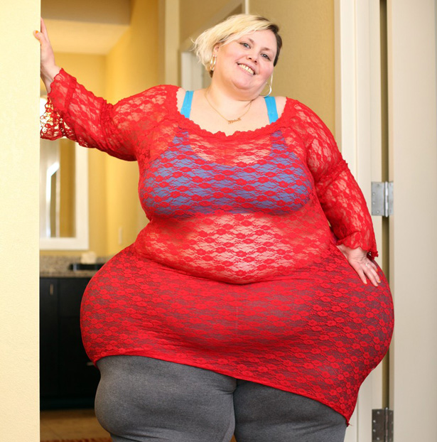 ***STRICT ONLINE EMBARGO UNTIL 00.01AM GMT THURSDAY 30th JUNE 2016*** *** EXCLUSIVE *** YORK, PA - MAY 03: Bobbi-Jo Westley at an apartment on May 3, 2016 in York, Pennsylvania. A 35 STONE woman with eight?foot hips is making a fortune from an adoring legion of online ‘chubby chasers’. Curvy Bobbi?Jo Westley says her sizeable saddlebags and 10 STONE legs make her irresistible to men with an appreciation of the larger lady.The 43?year?old model, from Pennsylvania, America, is known in the Super Size Big Beautiful Women modelling community for her extreme figure. Bobbi’s hips measure a staggering 91 inches, making them among the biggest in the world but she is determined to push forward with plans to make them the very biggest. However, she is in two minds as she knows going for the record will put her health in jeopardy., Image: 292677229, License: Rights-managed, Restrictions: , Model Release: no, Credit line: Profimedia, Barcroft Media
