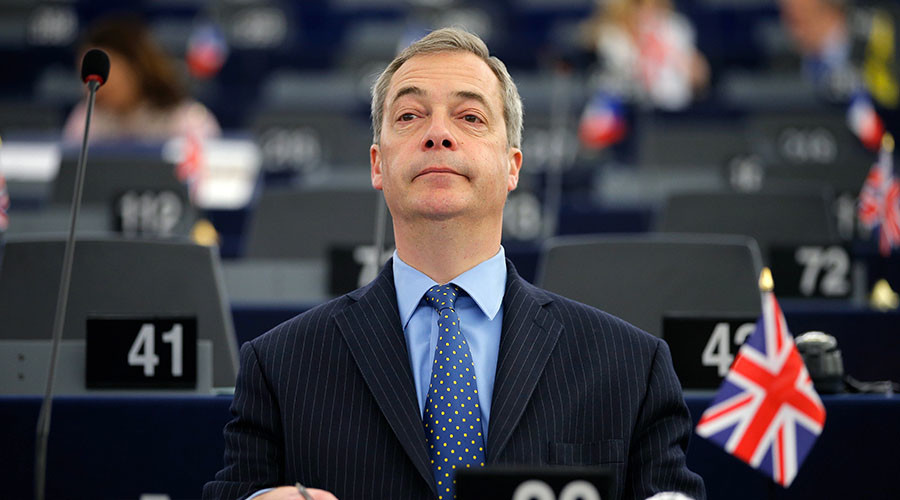 Távozik a UKIP éléről Nigel Farage