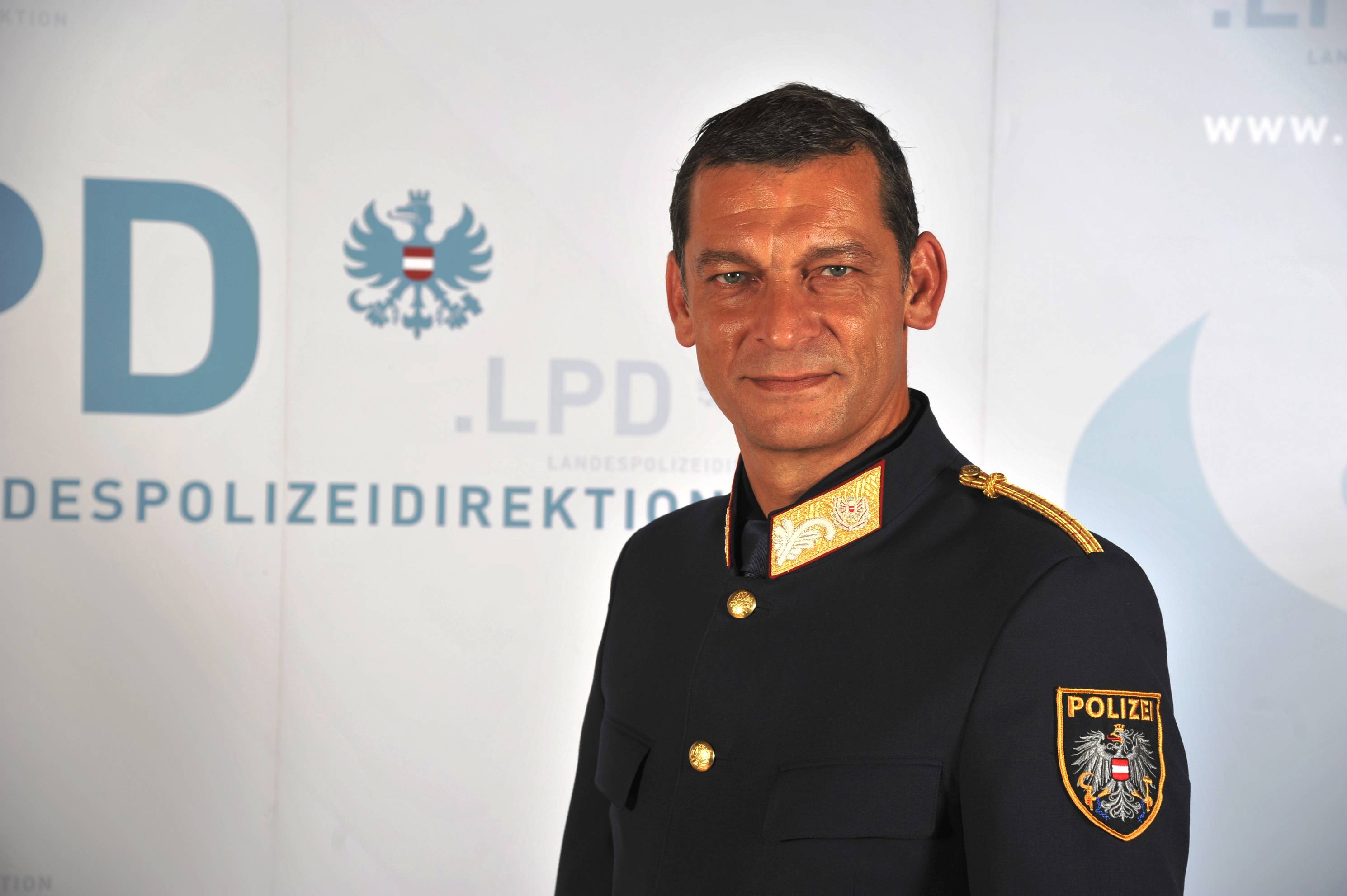 Rendőrségi szóvivő: Ausztria legfeljebb harminc kilométeres kordont húzna fel a magyar határnál