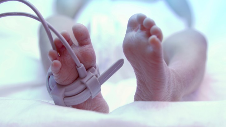 Belehalt a baba, akinek oxigén helyett nevetőgázt adtak a kórházban