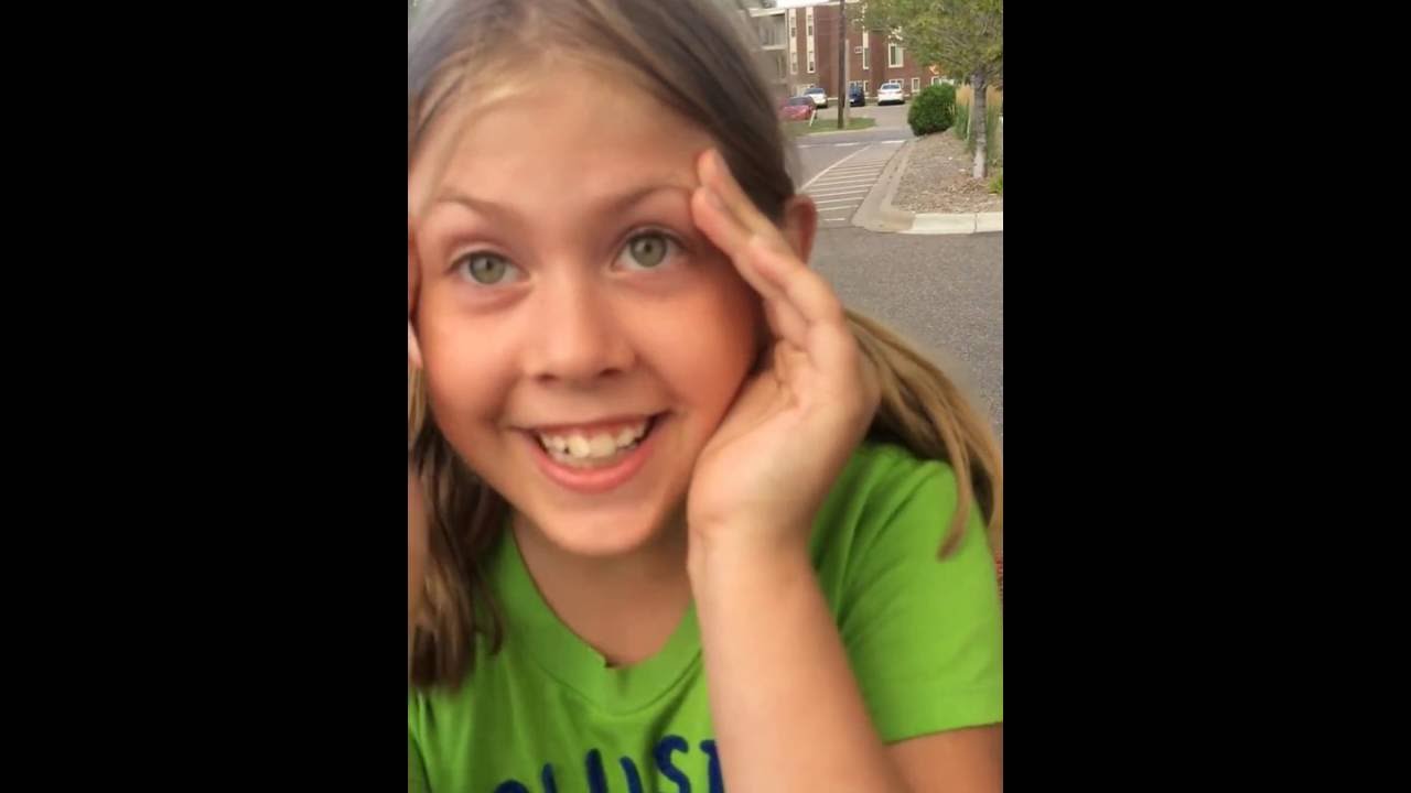 Végignézte a kislány, ahogy apja ellopja az autót egy parkolóból! – videó