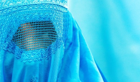 Burka viseletét törvénnyel tiltanák be Németországban