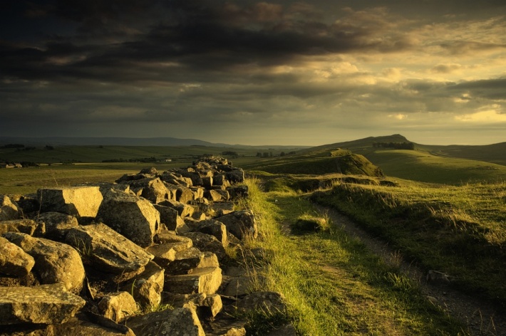 Hadrianus Fala - barangolás Anglia gigászi védőfalának árnyékában