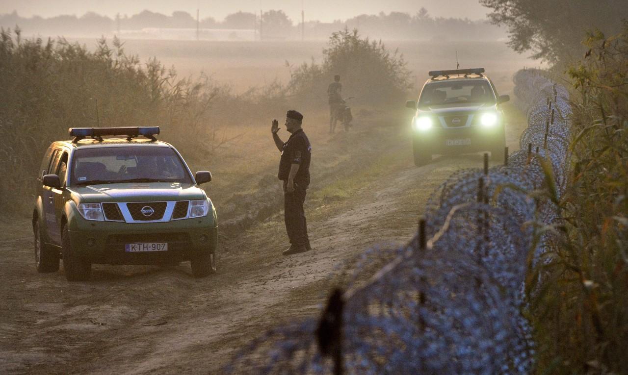 Több mint százötven határsértőt tartóztattak föl a hétvégén