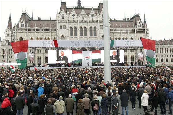 Orbán: meg kell menteni Brüsszelt az elszovjetesedéstől