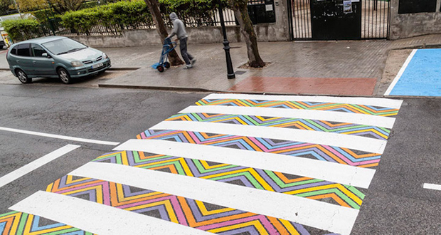 Színes zebrákon fogunk járni a jövőben? - Madrid utcáit művészi átkelők díszítik