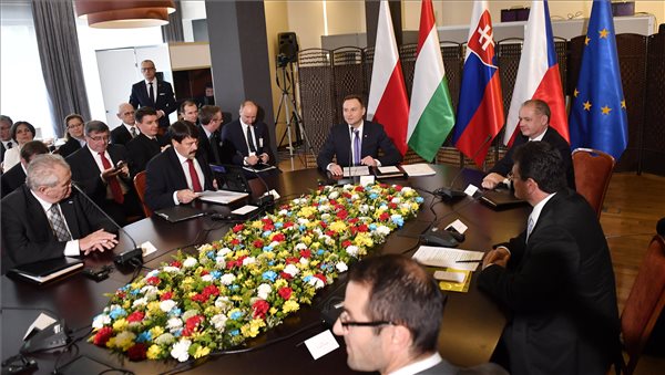 Visegrádi államfői találkozó Lengyelországban